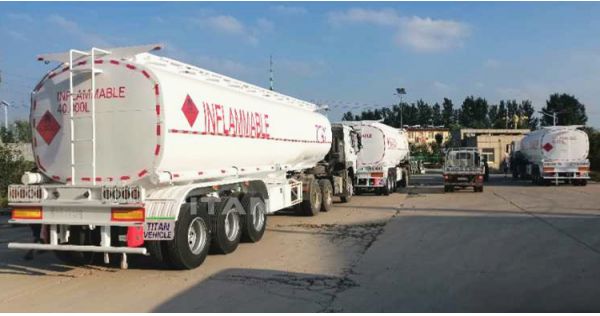 Fuel tanker trailer with bogie suspension for sale in Senegal