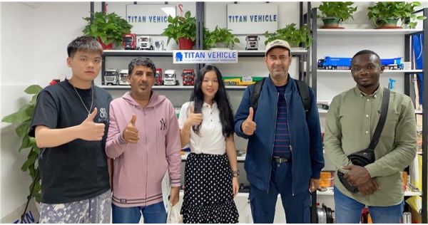 United Arab Emirates Customers Visited Tongya and Customized Extendable Trailer