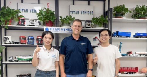 Tongya Vehicle Welcomes Kazakhstan Guest to Visit