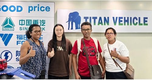 Zambian Customers Visited Tongya to Purchase 3 Axle Bulk Cement Tanker