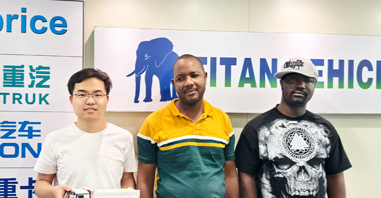 Tri Axle Detachable Lowboy Gooseneck Trailer for Sale in Ghana