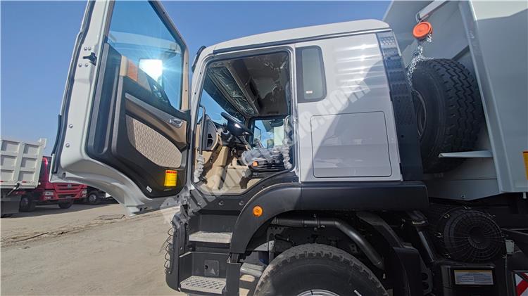 Sinotruk Howo 6x4 Tipper Truck for Sale In Guyana