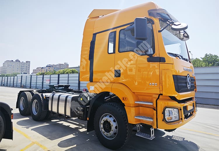 Shacman 6x4 Tractor Truck Price 430 Hp for Sale in Uganda