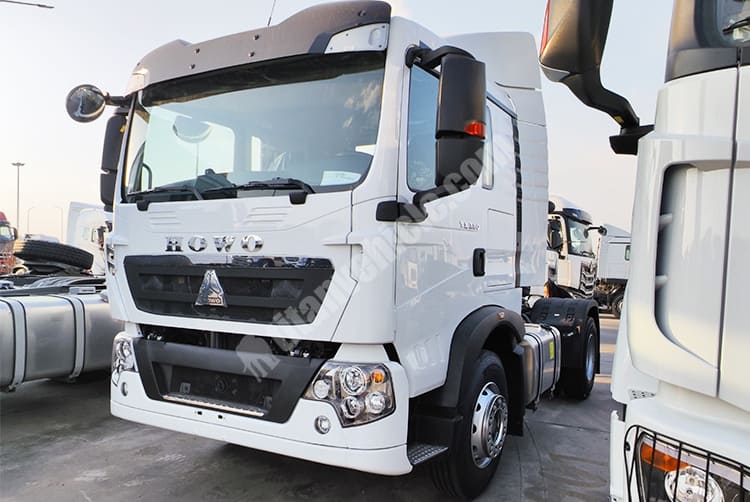 Sinotruk Howo TX 4x2 Tractor Truck for Sale in Sierra Leone