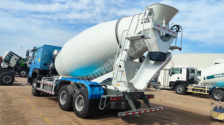 CNHTC 6X4 Howo Mixer Truck Price for Sale in Tanzania