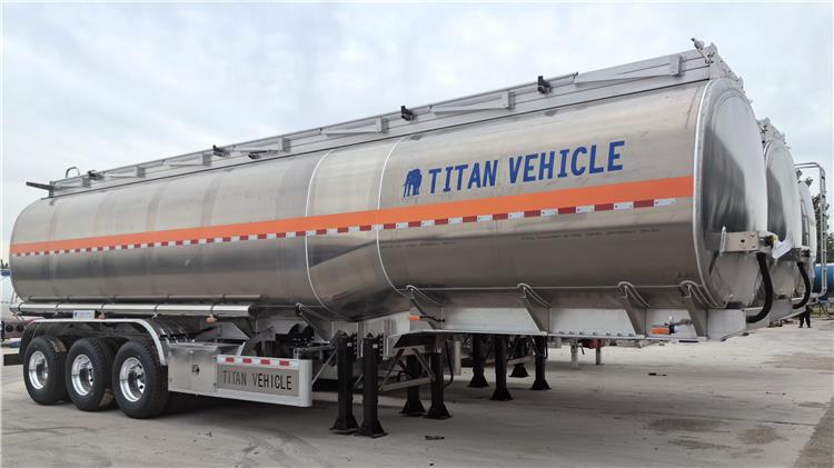 Aluminum Tanker 42000 Liters Trailer for Sale In Costa Rica